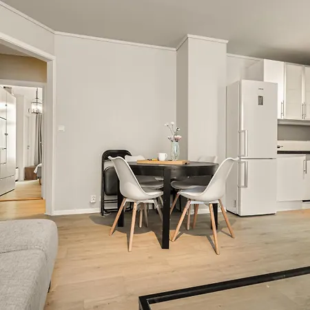 Family Friendly - Modern - Apartament